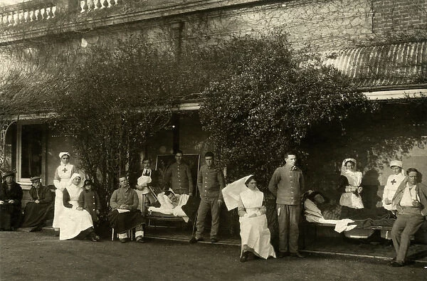 Nurses & Patients, Front Verandah, Quex Park