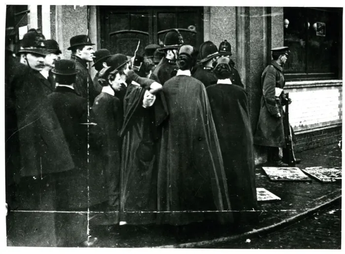 Framed Print : Nurses waiting with police, Sidney Street Siege, London Framed Print : Nurses waiting with police, Sidney Street Siege, London