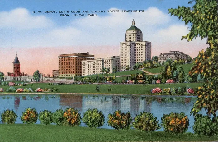 Framed Print : NW Depot, Elk's Club and Cudahy Tower Apartments, viewed from Juneau Park, Milwaukee, Wisconsin, USA Date: circa 1940 Framed Print : NW Depot, Elk's Club and Cudahy Tower Apartments, viewed from Juneau Park, Milwaukee, Wisconsin, USA Date: circa 1940