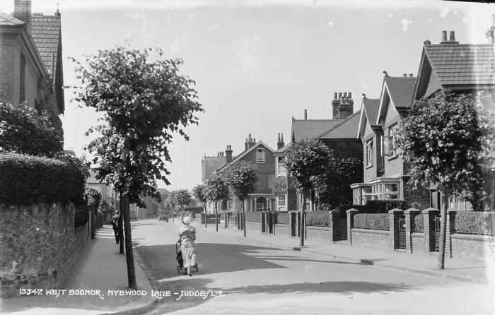 Framed Print : Nyewood Lane in West Bognor Framed Print : Nyewood Lane in West Bognor