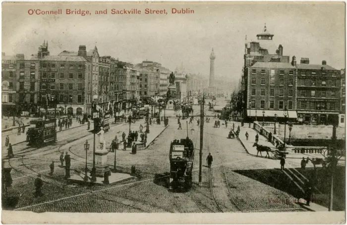 Framed Print : O Connell Bridge and Sackville Street, Dublin, Ireland Framed Print : O Connell Bridge and Sackville Street, Dublin, Ireland