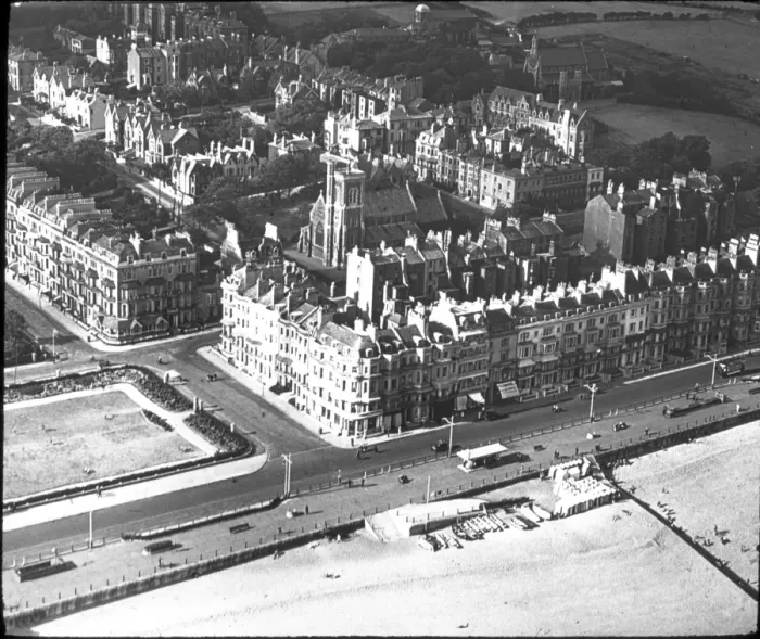 Framed Print : O E Simmonds aerial view of Hastings East Sussex