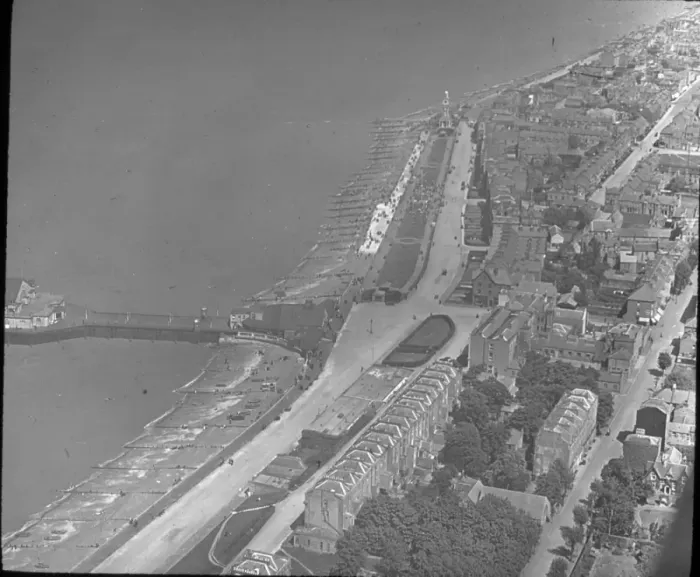 Framed Print : O E Simmonds aerial view of Herne Bay Kent Framed Print : O E Simmonds aerial view of Herne Bay Kent