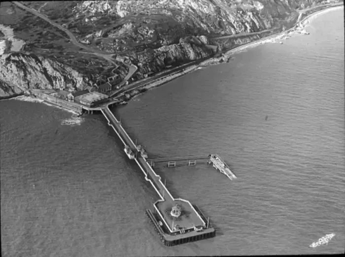 Framed Print : O E Simmonds aerial view of Oystermouth pier Framed Print : O E Simmonds aerial view of Oystermouth pier
