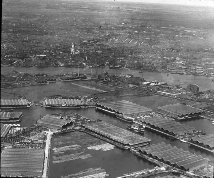 Framed Print : O E Simmonds aerial view of Surrey Docks London Framed Print : O E Simmonds aerial view of Surrey Docks London