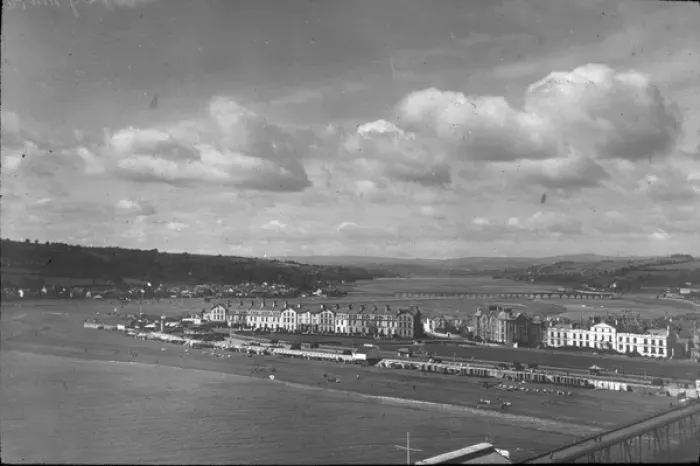Framed Print : O E Simmonds aerial view of Teignmouth Devon Framed Print : O E Simmonds aerial view of Teignmouth Devon
