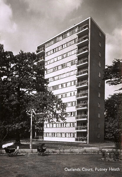Oatlands Court, Putney Heath - LCC 11-storey block of flats
