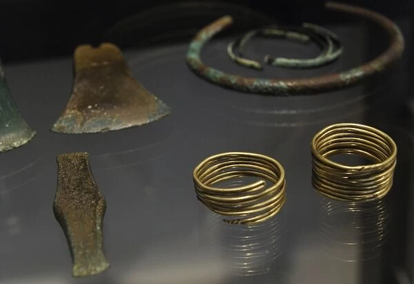 Objects from Skeldal, central Jutland. 2000-1700 BC
