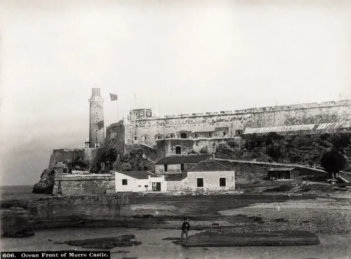 Framed Print : Ocean front and Morro Castle, Havana Cuba Framed Print : Ocean front and Morro Castle, Havana Cuba