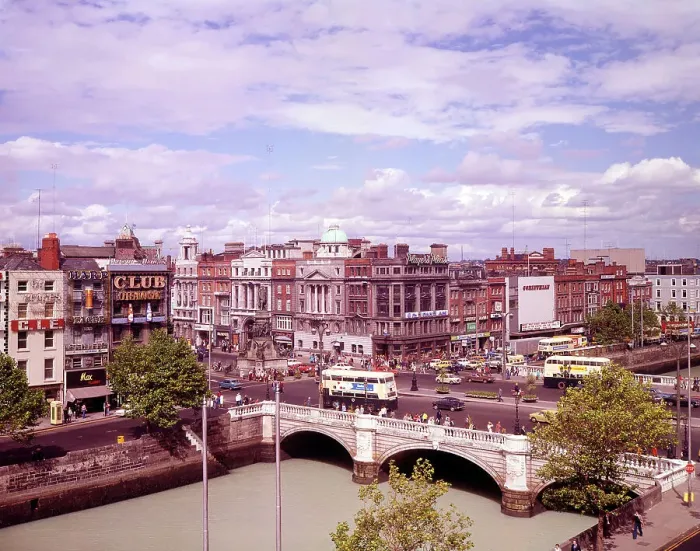 Framed Print : O'Connell Bridge, Dublin Ireland Framed Print : O'Connell Bridge, Dublin Ireland