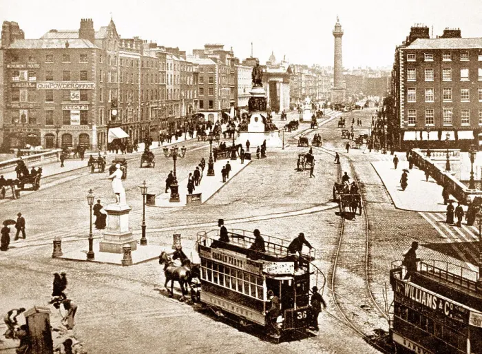 Framed Print : O'Connell Bridge, Dublin, Ireland Framed Print : O'Connell Bridge, Dublin, Ireland