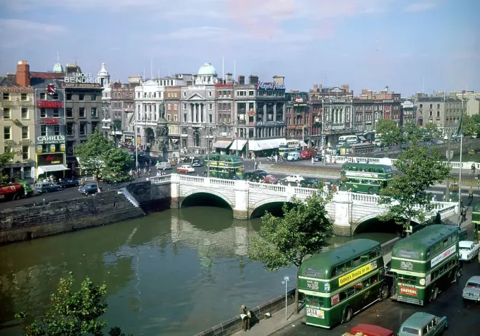 Framed Print : O'Connell Bridge and River Liffey, Dublin, Ireland Framed Print : O'Connell Bridge and River Liffey, Dublin, Ireland
