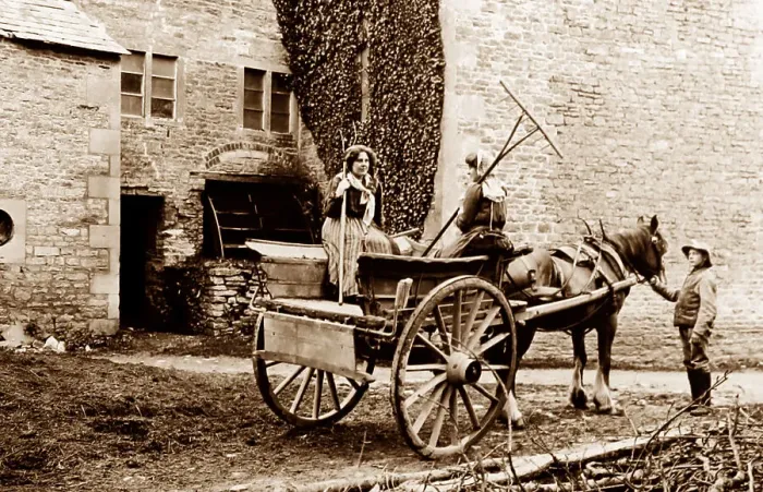 Framed Print : Off to the hayfield, early 1900s