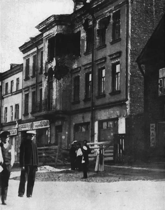 Framed Print : Officers house shelled by Kronstadt sailors, Russia Framed Print : Officers house shelled by Kronstadt sailors, Russia