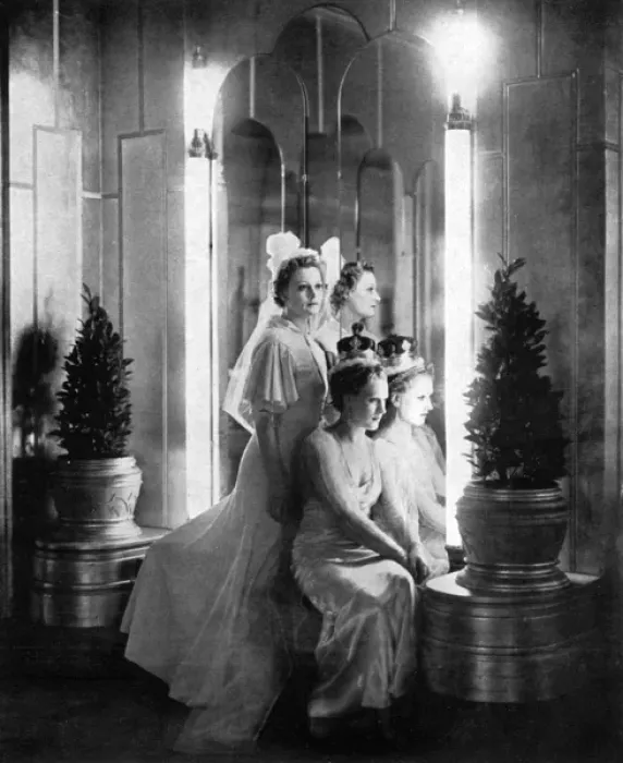 Framed Print : Official styles of hairdressing for the 1937 Coronation Framed Print : Official styles of hairdressing for the 1937 Coronation