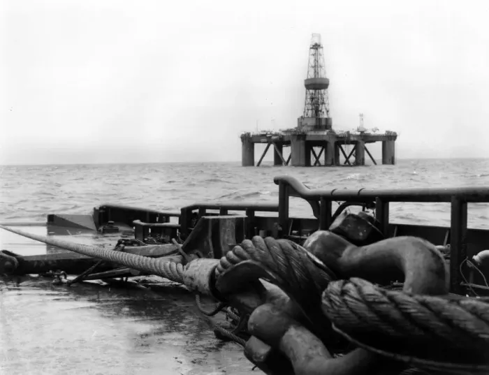 Framed Print : Oil rig Atlantic I, 38 miles off The Lizard, Cornwall Framed Print : Oil rig Atlantic I, 38 miles off The Lizard, Cornwall