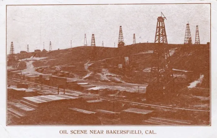Framed Print : Oilfields near Bakersfield, Kern County, USA Framed Print : Oilfields near Bakersfield, Kern County, USA