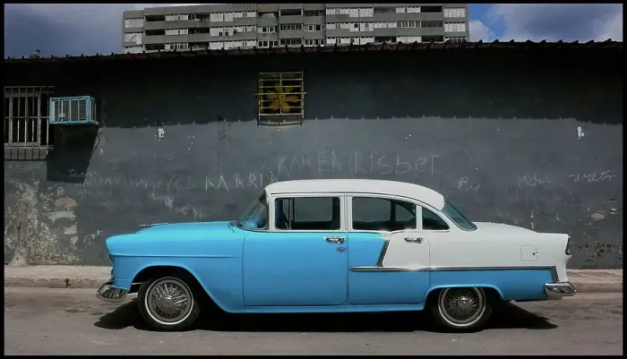 Framed Print : Old American car in streer, Havana, Cuba Framed Print : Old American car in streer, Havana, Cuba