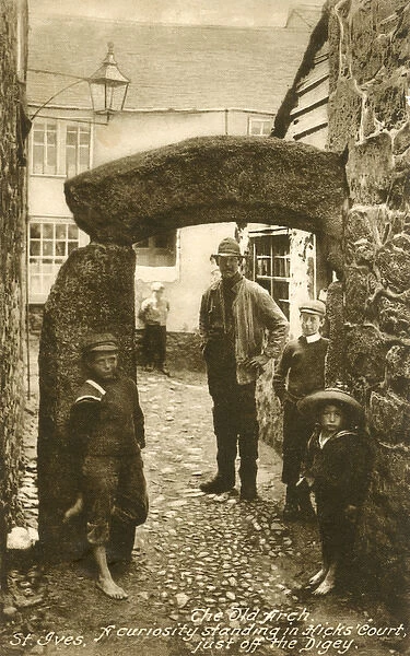 Old Arch - Hicks Court, off the Digey, St Ives, Cornwall