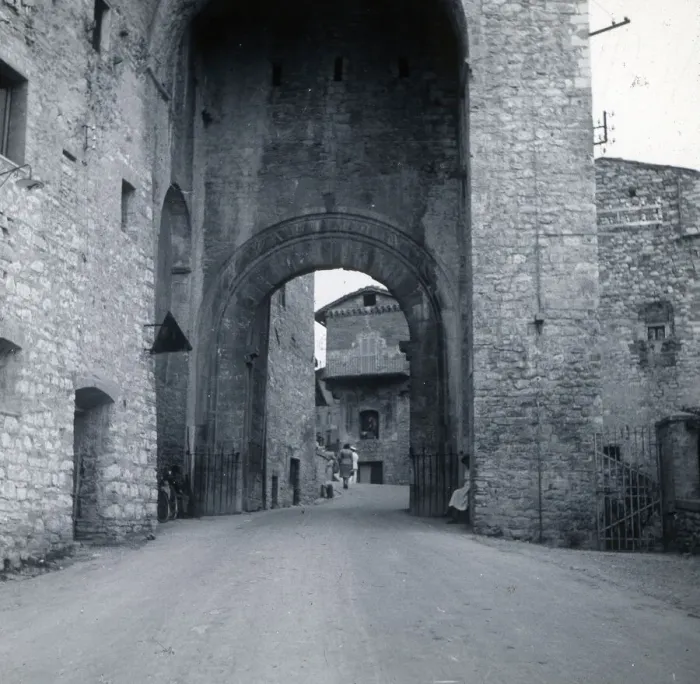 Framed Print : Old archway, Perugia, Italy Framed Print : Old archway, Perugia, Italy
