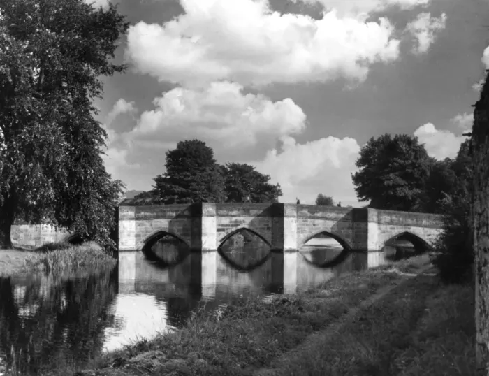 Framed Print : Old Bakewell Bridge Framed Print : Old Bakewell Bridge