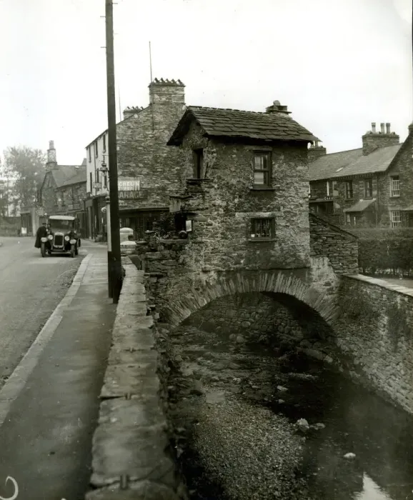 Framed Print : The Old Bridge House, Ambleside, Cumbria Framed Print : The Old Bridge House, Ambleside, Cumbria