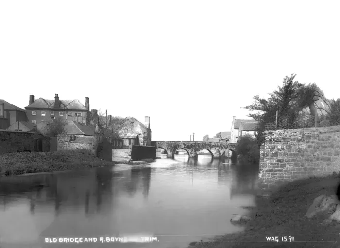 Framed Print : Old Bridge and R. Boyne at Trim Framed Print : Old Bridge and R. Boyne at Trim