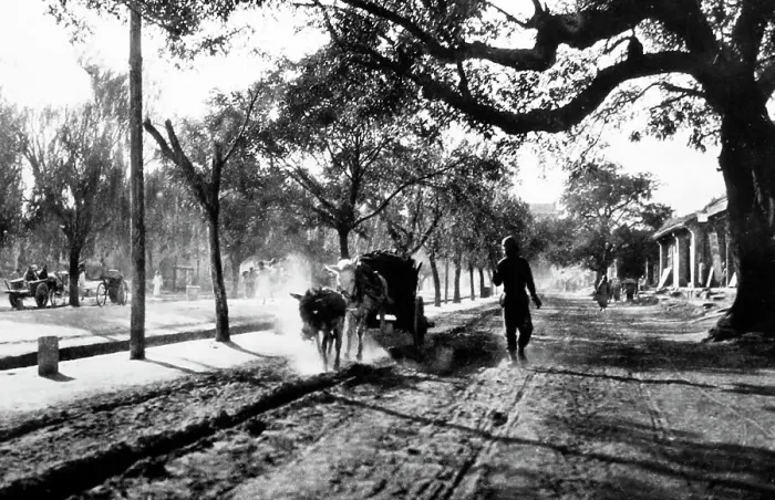 Framed Print : The Old Cart Road, Beijing, China, early 1900s Framed Print : The Old Cart Road, Beijing, China, early 1900s