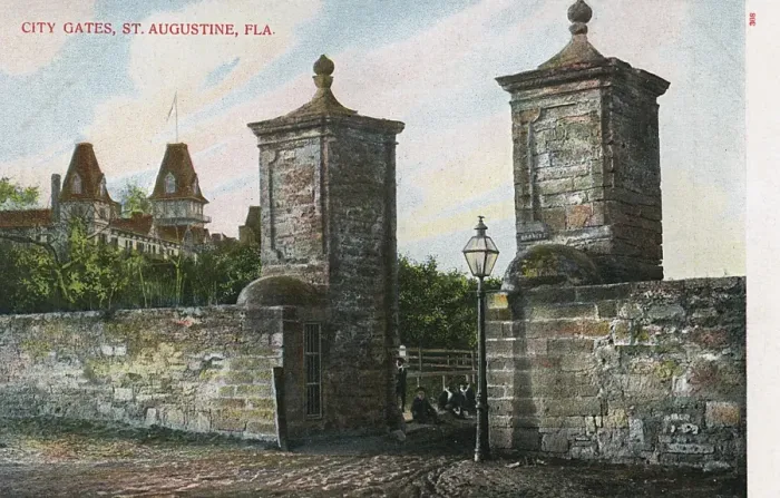 Framed Print : Old City Gates of St Augustine, Florida, USA Framed Print : Old City Gates of St Augustine, Florida, USA