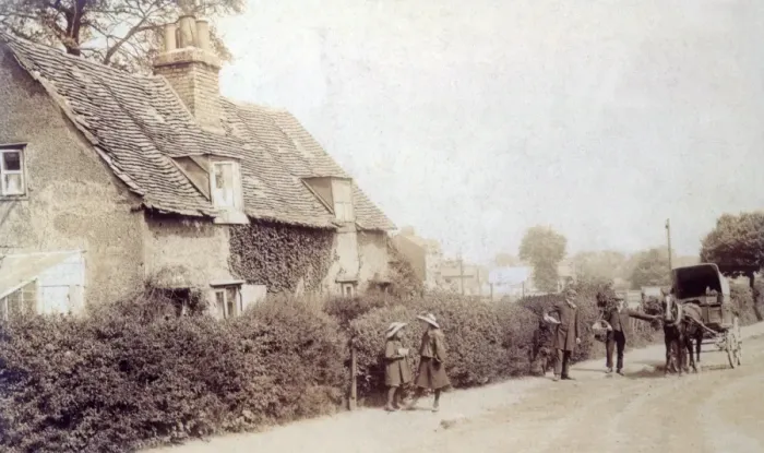 Framed Print : Old cottage at Eltham, Kent Framed Print : Old cottage at Eltham, Kent
