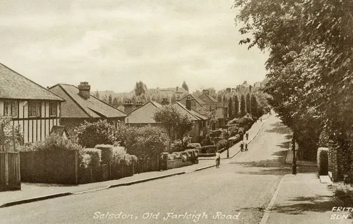 Framed Print : Old Farleigh Road, Selsdon, near Croydon, Surrey Framed Print : Old Farleigh Road, Selsdon, near Croydon, Surrey
