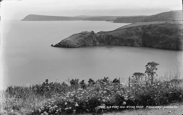 Framed Print : Old Fort and Pinas Head