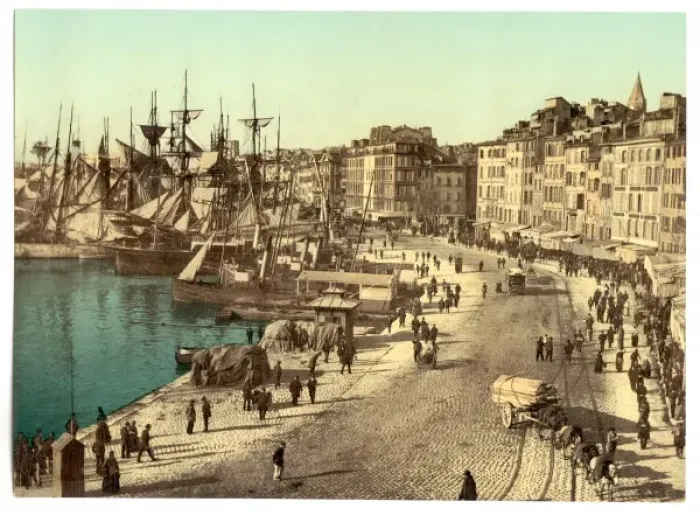 Framed Print : Old Harbour (Vieux-Port), Marseille, France Framed Print : Old Harbour (Vieux-Port), Marseille, France