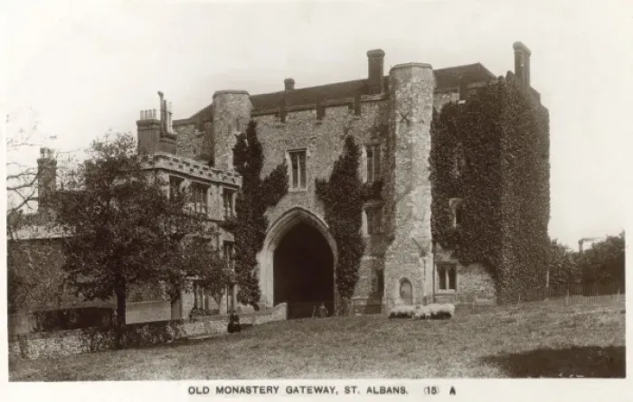 Framed Print : The Old Monastery Gate - St Albans Framed Print : The Old Monastery Gate - St Albans