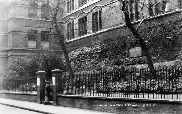 Framed Print : Old Roman City Wall, London Framed Print : Old Roman City Wall, London
