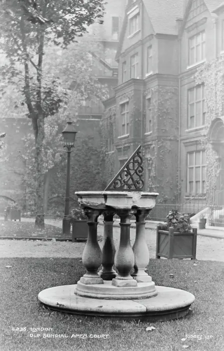 Framed Print : Old Sundial at Amen Court Framed Print : Old Sundial at Amen Court
