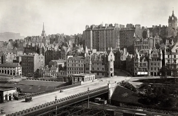 Framed Print : Old Town, Edinburgh from Princes Street Framed Print : Old Town, Edinburgh from Princes Street