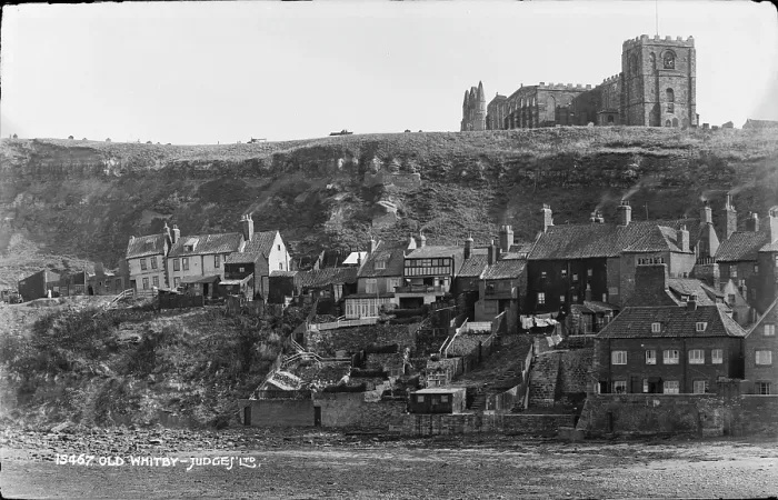 Framed Print : Old Whitby Framed Print : Old Whitby