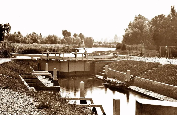 Framed Print : Old Windsor Lock River Thames Victorian period Framed Print : Old Windsor Lock River Thames Victorian period