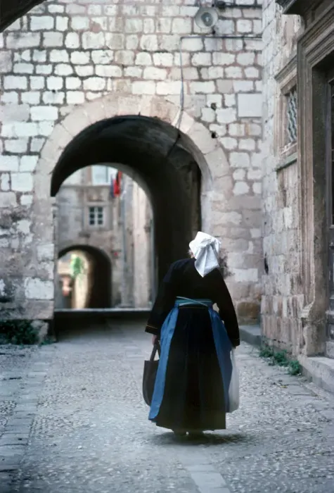 Framed Print : An old woman wearing traditional costume, Dubrovnik