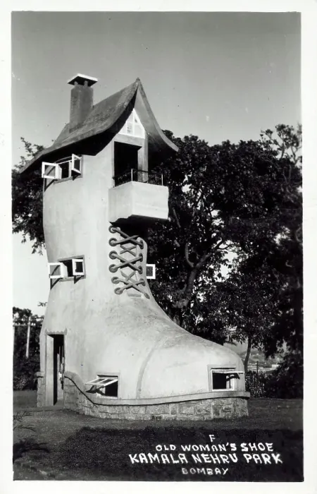 Framed Print : Old Woman's Shoe, Kamala Nehru Park, Mumbai, India Framed Print : Old Woman's Shoe, Kamala Nehru Park, Mumbai, India