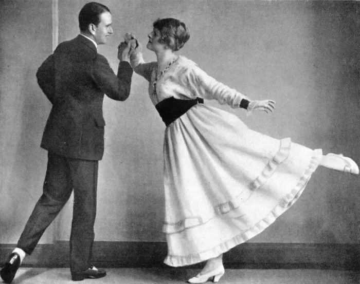 Framed Print : Oliver & Olivette dancers at the Elysee Restaurant, London Framed Print : Oliver & Olivette dancers at the Elysee Restaurant, London