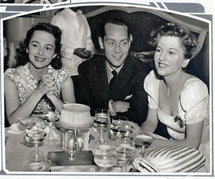 Framed Print : Olivia de Havilland, Franchot Tone and Joan Fontaine Framed Print : Olivia de Havilland, Franchot Tone and Joan Fontaine