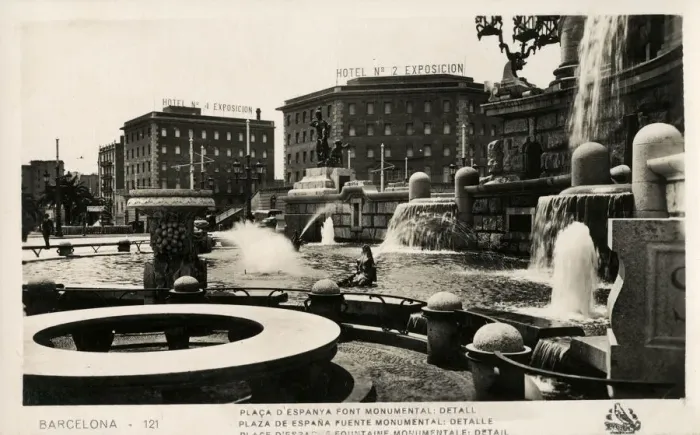 Framed Print : Ornamental fountain in the Placa D Espanya, Barcelona, Spain Framed Print : Ornamental fountain in the Placa D Espanya, Barcelona, Spain