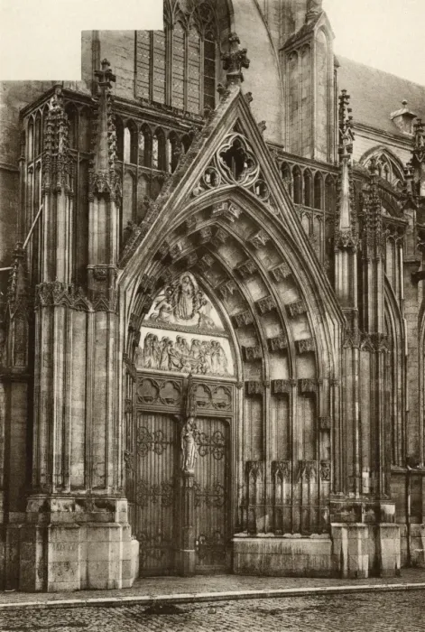 Framed Print : Ornate door, Church of Notre Dame, Tongeren, Belgium Framed Print : Ornate door, Church of Notre Dame, Tongeren, Belgium