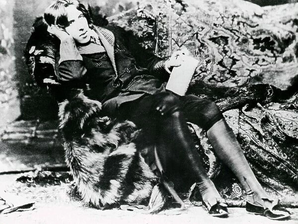 Oscar Wilde - Irish Playwright
