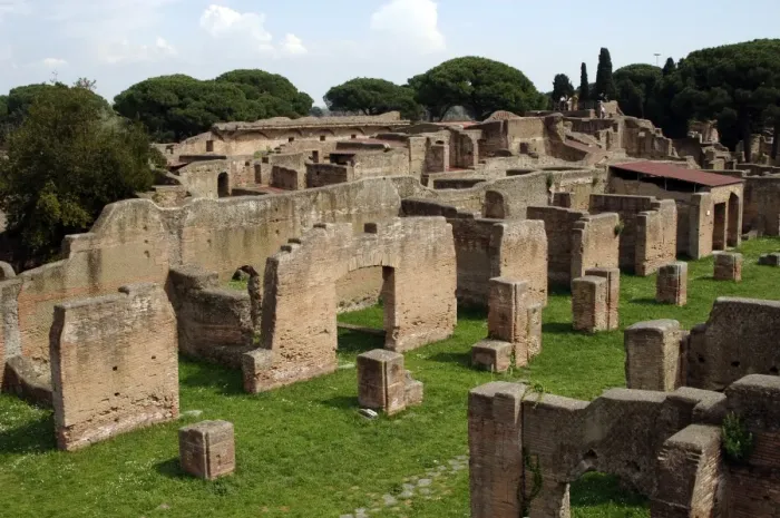Framed Print : Ostia Antica. Cardo Maximus Framed Print : Ostia Antica. Cardo Maximus