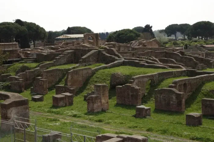 Framed Print : Ostia Antica. Small market Framed Print : Ostia Antica. Small market