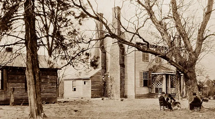 Framed Print : Owners house, Tobacco plantation, Virginia, USA, early 1900s Framed Print : Owners house, Tobacco plantation, Virginia, USA, early 1900s