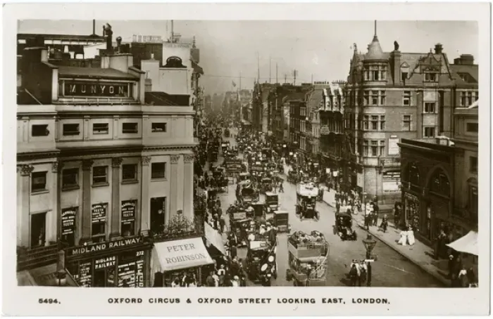 Framed Print : Oxford Circus and Oxford Street looking east, London Framed Print : Oxford Circus and Oxford Street looking east, London